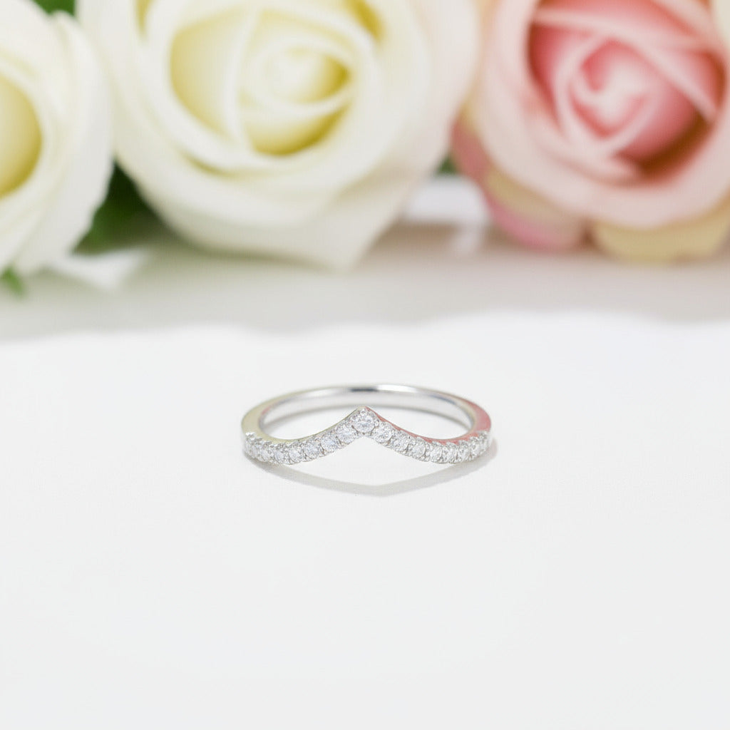 Round Diamond V Ring Band-Black Diamonds New York