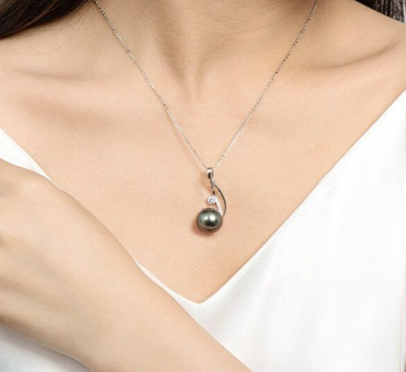 Round Tahitian Black Pearl Pendant Necklace-Black Diamonds New York