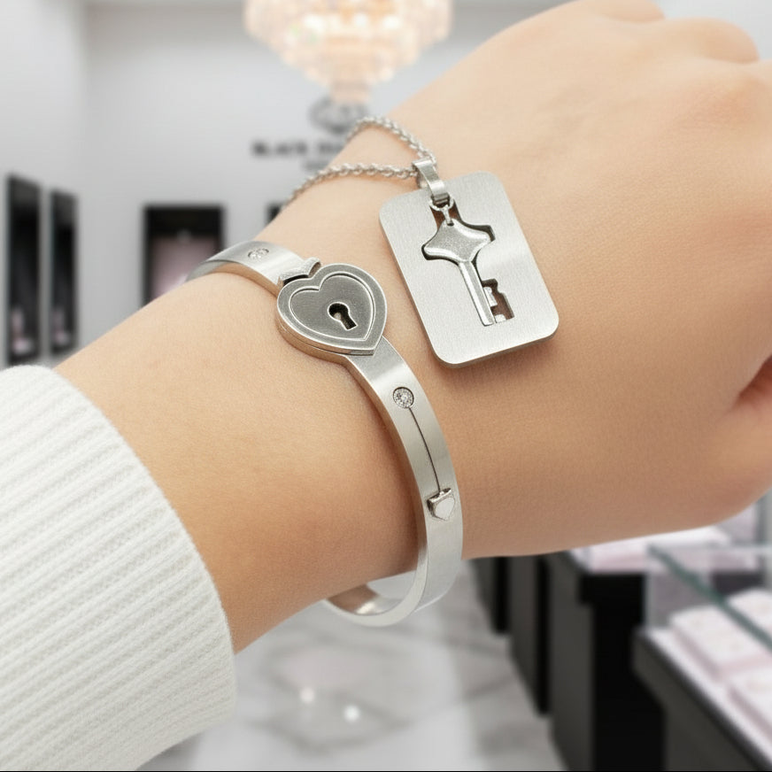 Lock and Key Necklace and Bracelet For Couples – Black Diamonds