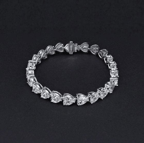 Stunning Heart Cut Bracelet In White Gold - Black Diamonds New York