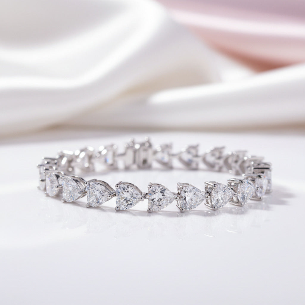 Stunning Heart Cut Bracelet In White Gold-Black Diamonds New York