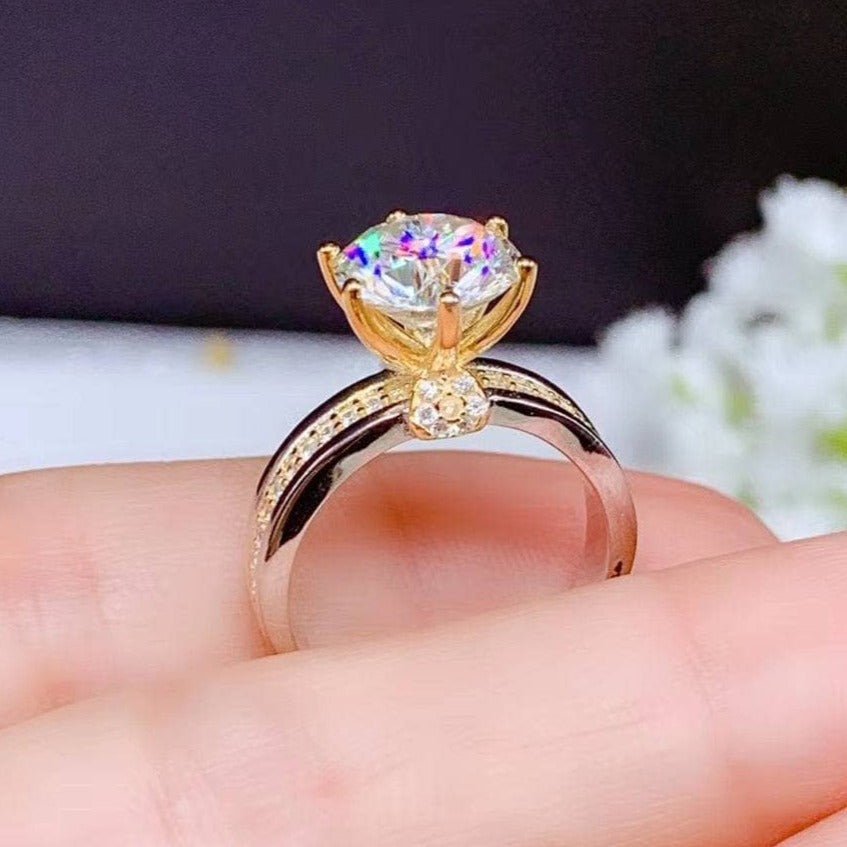 10K White Gold Round Halo Engagement Ring 50282-E-10KW | Lennon's W.B.  Wilcox Jewelers | New Hartford, NY